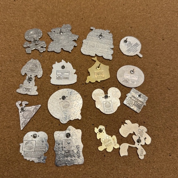 Authentic Disney Pluto Miscellaneous Set of 16 Pins - Picture 3 of 3